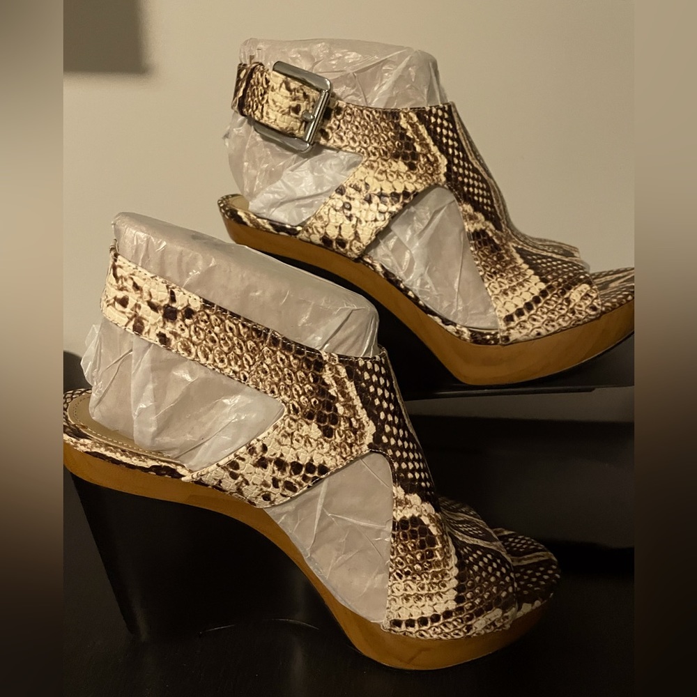 New Women’s Micheal Kors Josephine Wedge